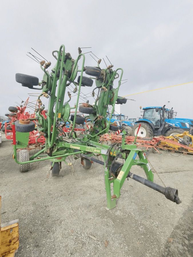 E-FARM: Krone KWT 10.02/ 10 - Tedder - id BCZXGUA - €14,900 - Year of construction: 2019 - France