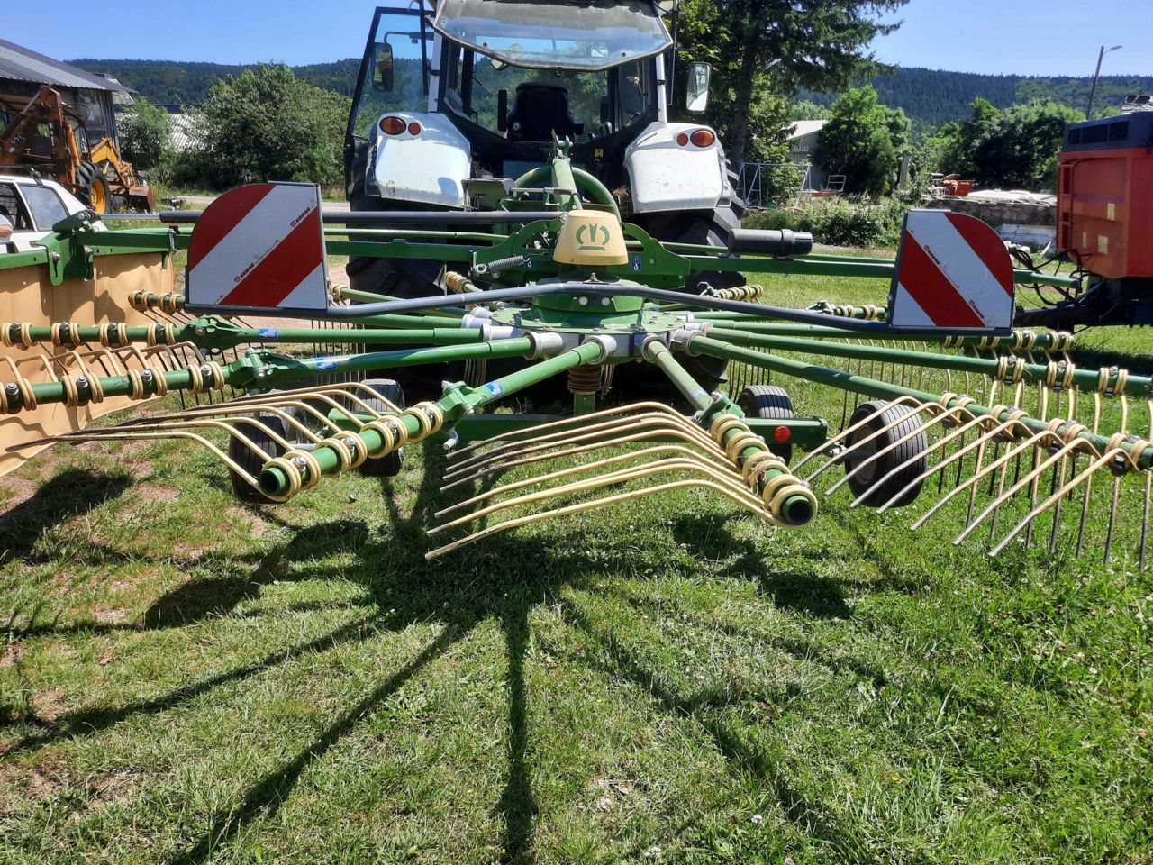 E-FARM: Krone Swadro S 460 - Kreiselheuer - id 3JT32QT - 8.200 € - Baujahr: 2022 - Frankreich