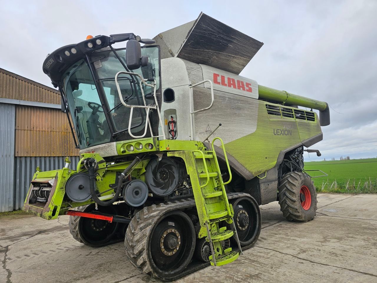E-FARM: Claas Lexion 760 - Combine harvester - id BKREICB - €122,592 - Year of construction: 2012 - Engine hours: 2,756,United Kingdom