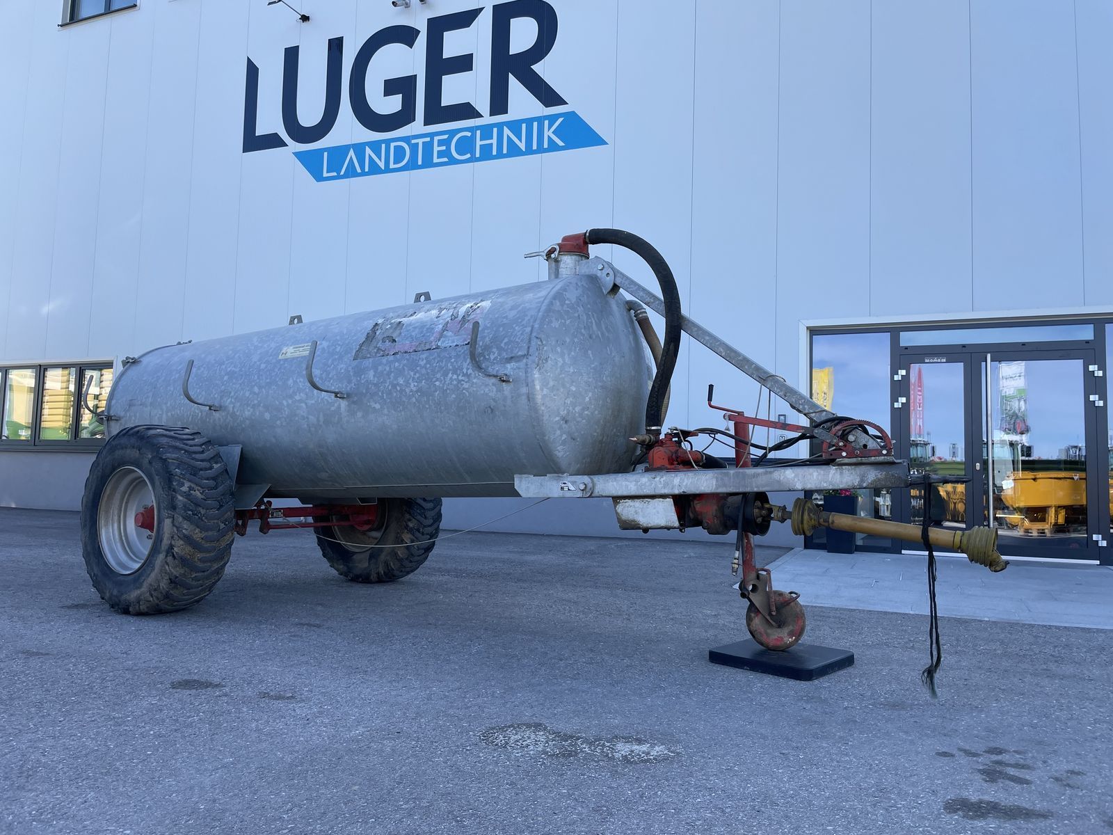 E-FARM: Vakutec va 3500 - Tanker - id NAT52HX - €6,106 - Year of construction: 2005 - Austria