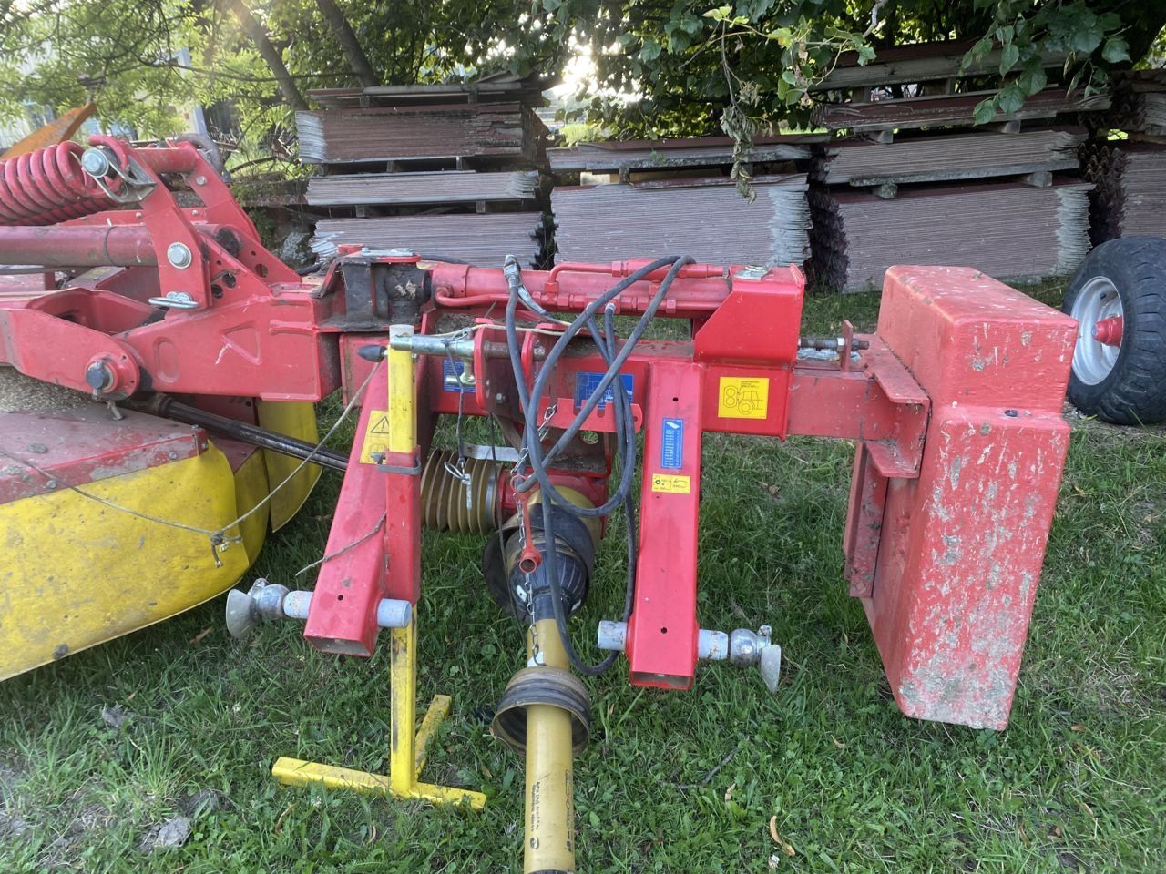 E-FARM: Pöttinger novacat 305 ed - Mähwerk - id EEVKRPS - 5.500 € - Baujahr: 2012 - Frankreich