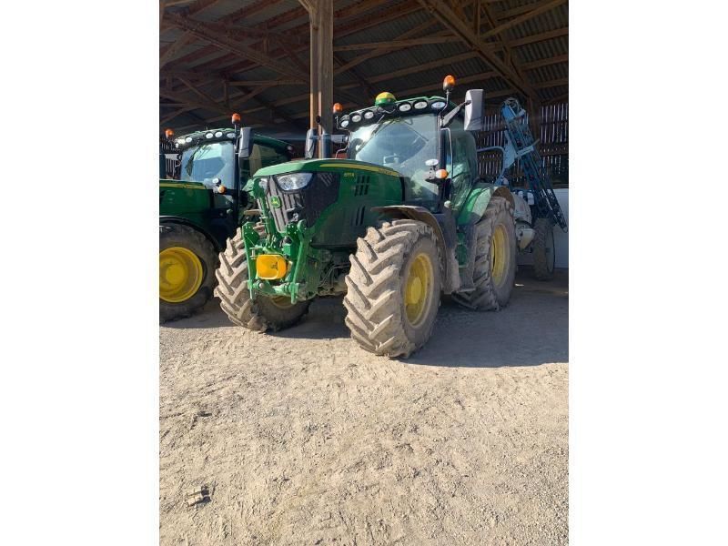 E-FARM: John Deere 6155 R - Traktor - id 42X2BNA - Baujahr: 2022 - Abgelesene Motorstunden: 909,Motorleistung (PS): 155,Frankreich