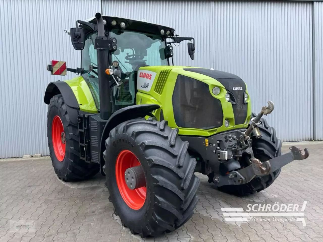 Claas Axion 830 CMATIC Tractor €64,885