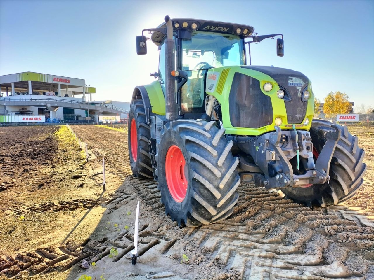 Claas Axion 830 CMATIC tractor 55 000 €