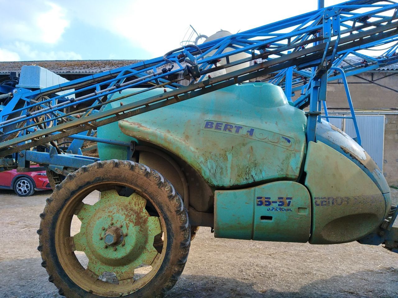 E-FARM: Berthoud tenor 35/37 dp tronic - Pulvérisateur - id 6ACTKXX - 14 000 € - Année: 2004 - France