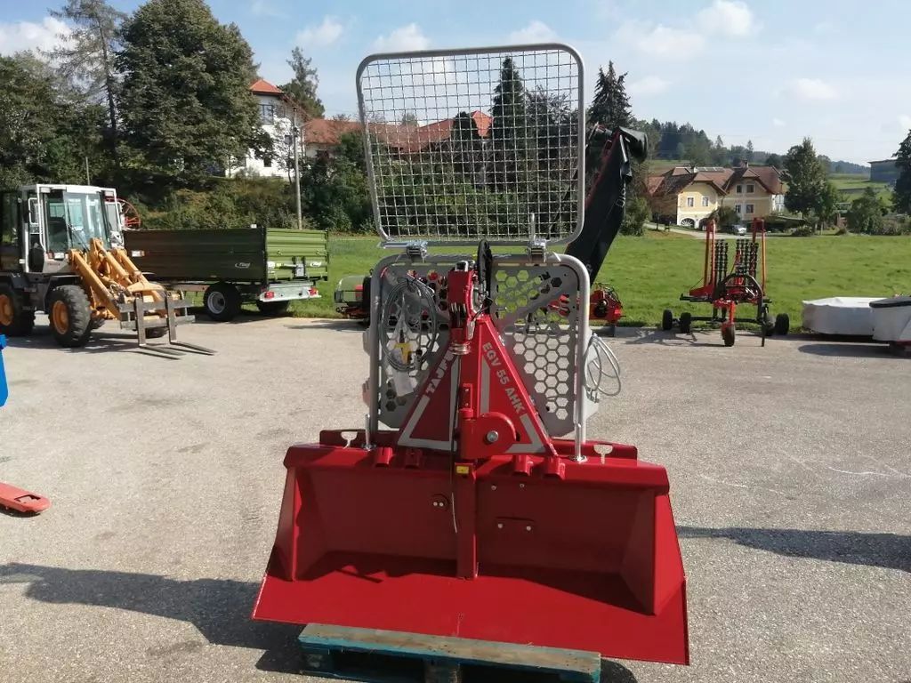 E-FARM: Tajfun egv 55 ahk sg 180 + axt funk - Forstausrüstung - id RZQUFJH - 7.458 € - Baujahr: 2025 - Österreich