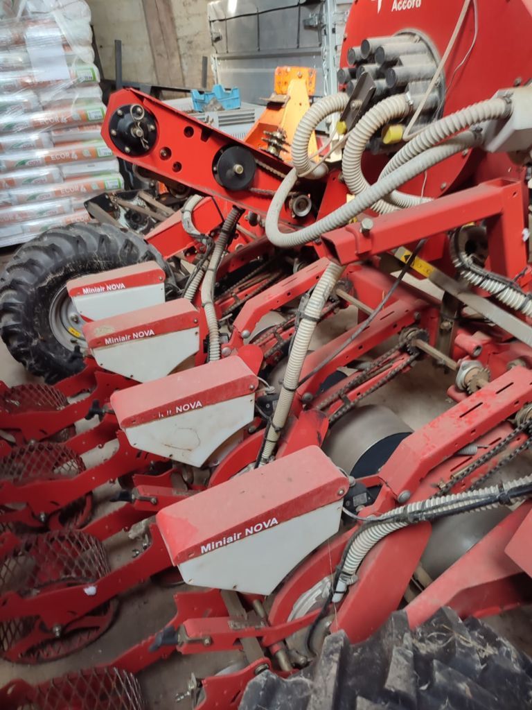 Kverneland mini air nova Vetőgép 23 500 EUR