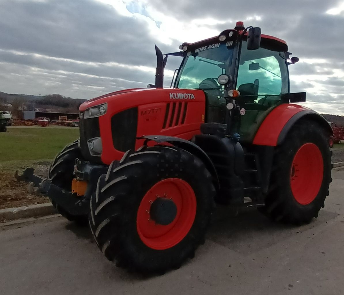 Kubota M7171 tractor 53 900 €