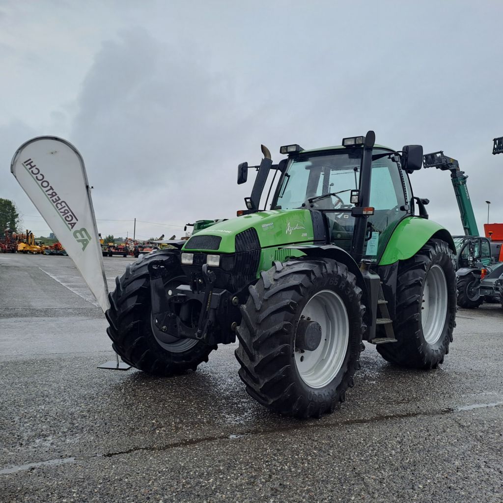 E-FARM: Deutz-Fahr Agrotron 200 - Tractor - id SE1MTEU - 25.000 € - Año: 2000 - Horas: 8751,Potencia del motor: 200,Italia