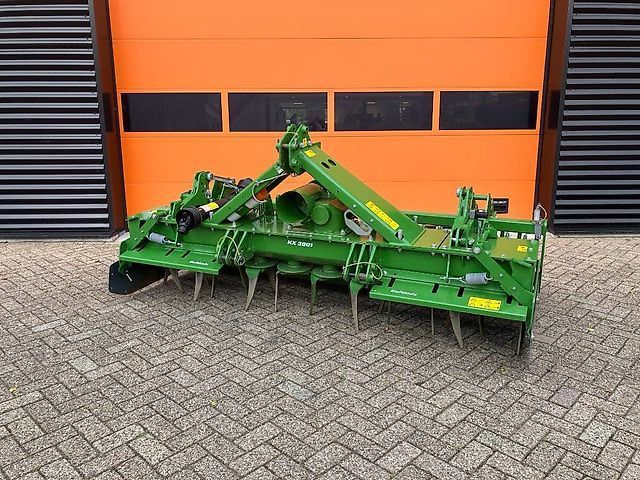 E-FARM: Amazone KX 3001 - Herse rotative - id 7KHQKFL - 18 000 € - Année: 2023 - Pays-Bas