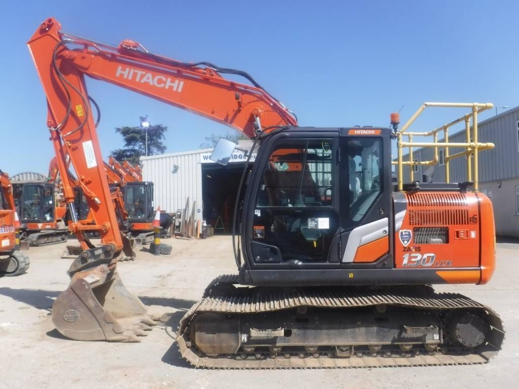 Hitachi zx 130 lc n-7 Гусеничный экскаватор 69 067 €