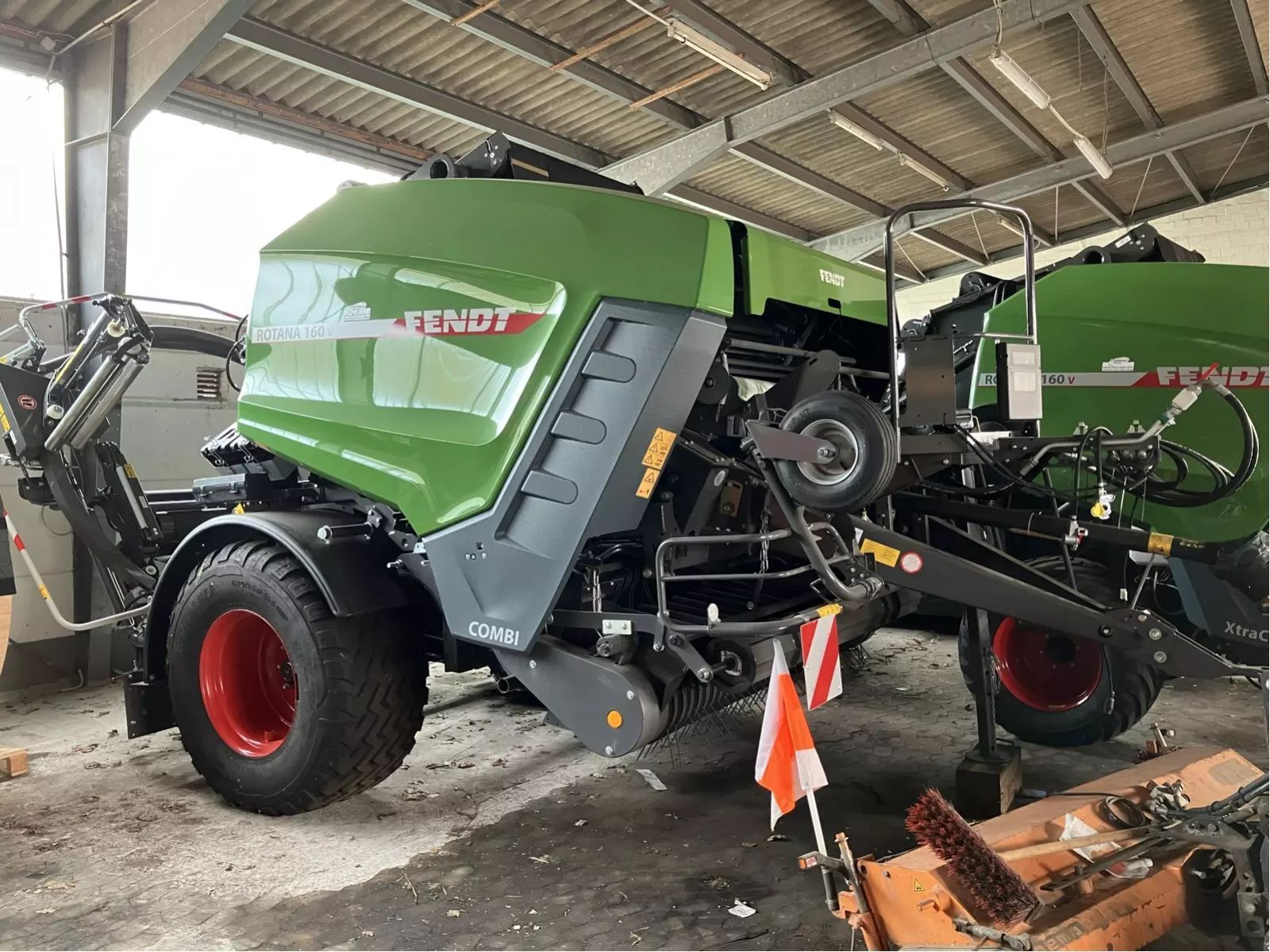 E-FARM: Fendt Rotana 160 V Combi - Baler - id 1W6RCNZ - €74,500 - Year of construction: 2023 - Germany