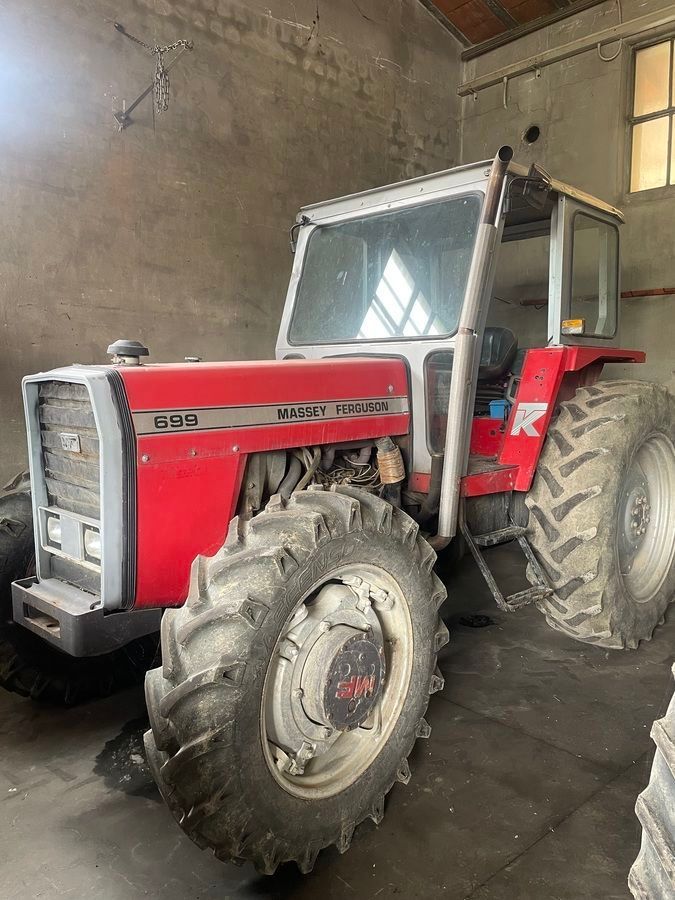 Massey Ferguson 595 Traktor