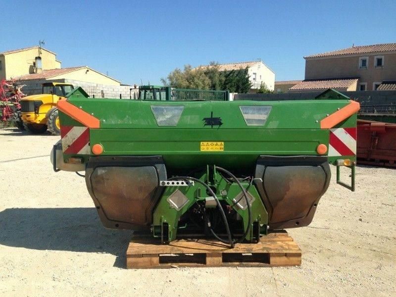 E-FARM: Amazone hydros 2500 - Fertiliser spreader - id VR7F1XH - €10,000 - Year of construction: 2010 - France