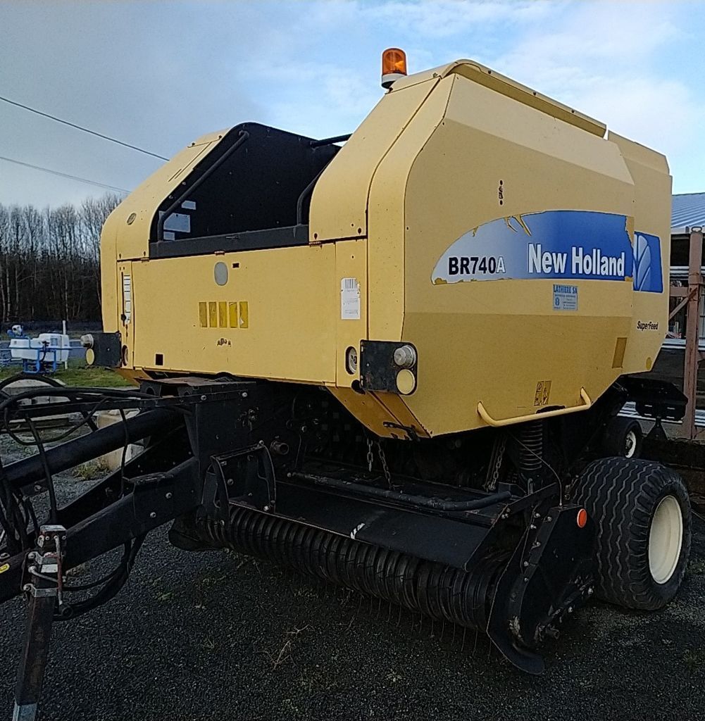 New Holland BR740 Presă de balotat 12.000 EUR