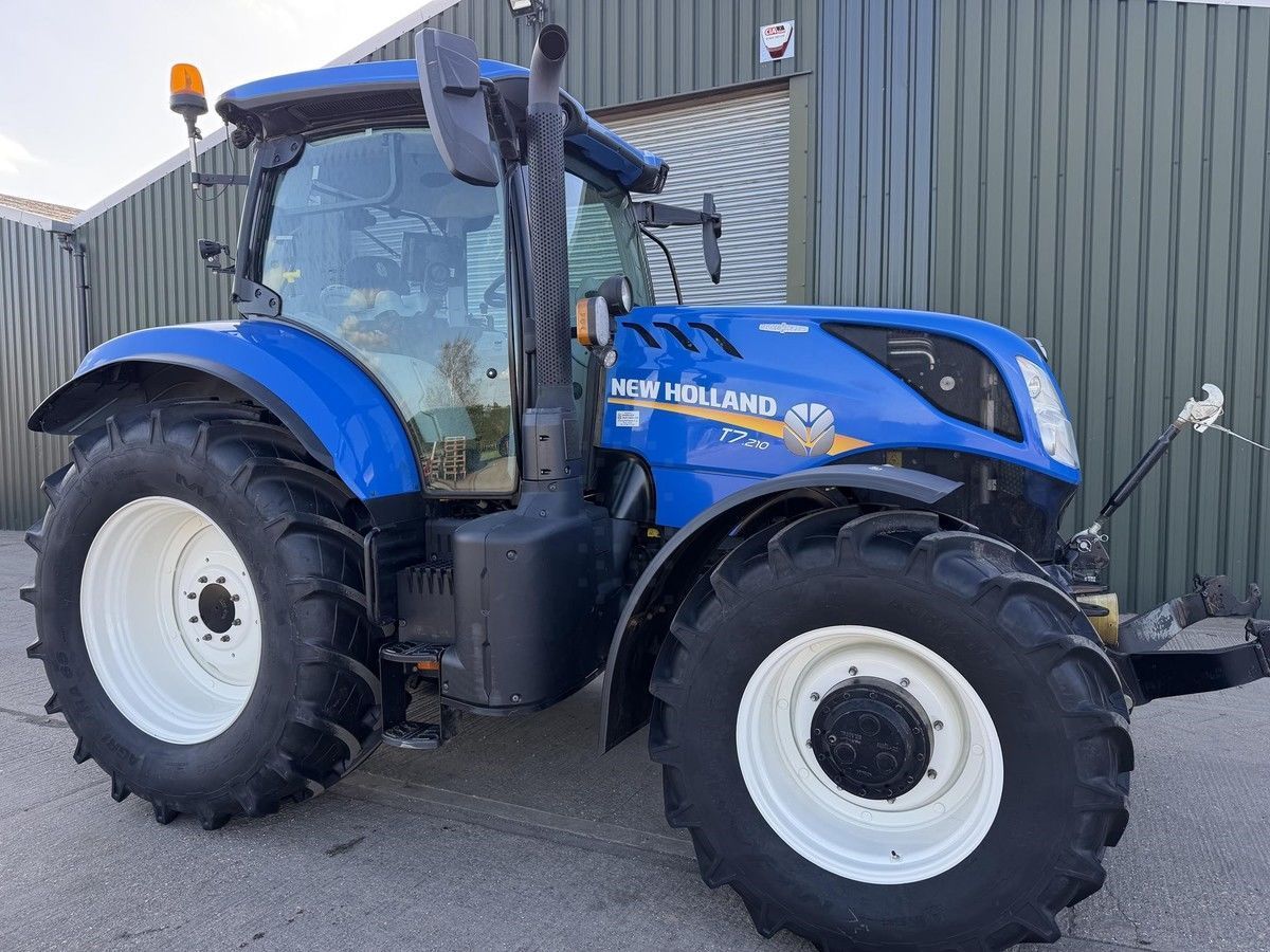 New Holland T7.210 Traktor 78 501 EUR