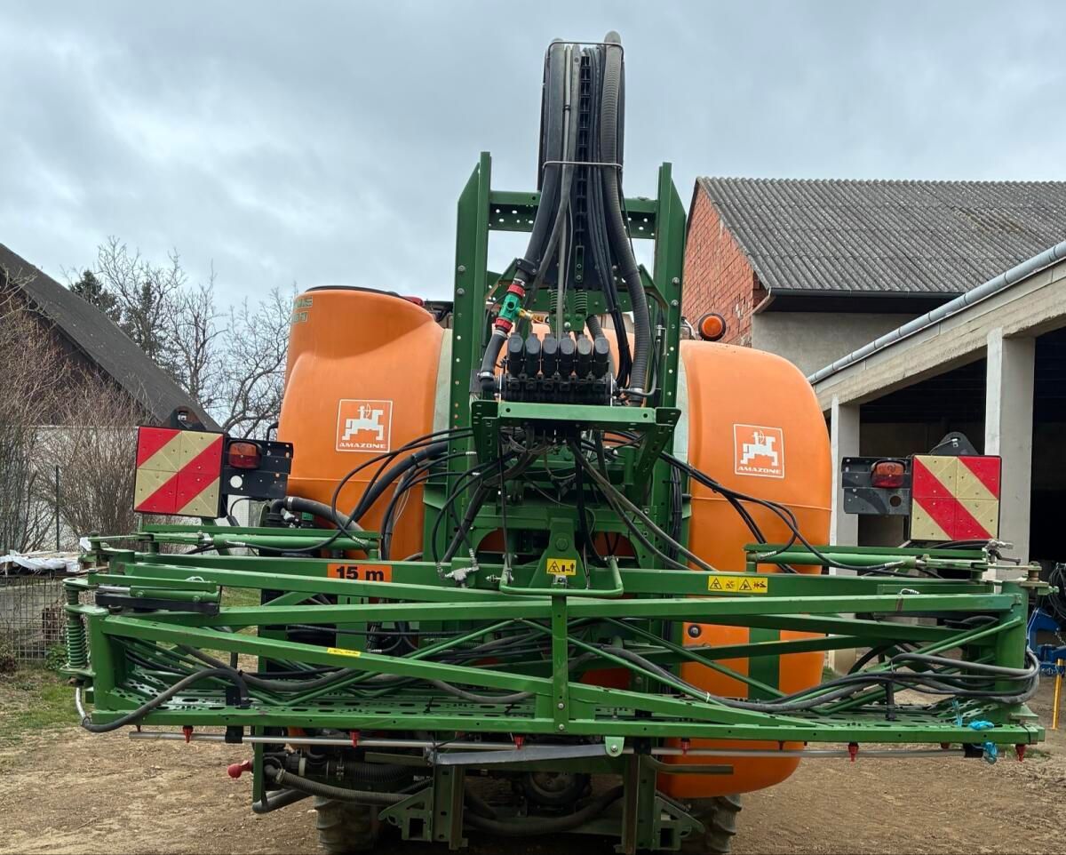 Amazone Pulverizador 15.300 €