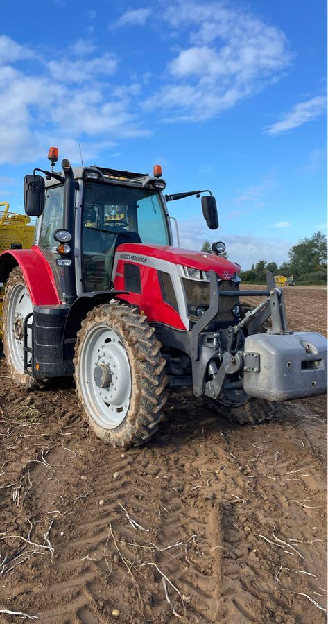 Massey Ferguson 6S.155 Tractor 98.000 EUR
