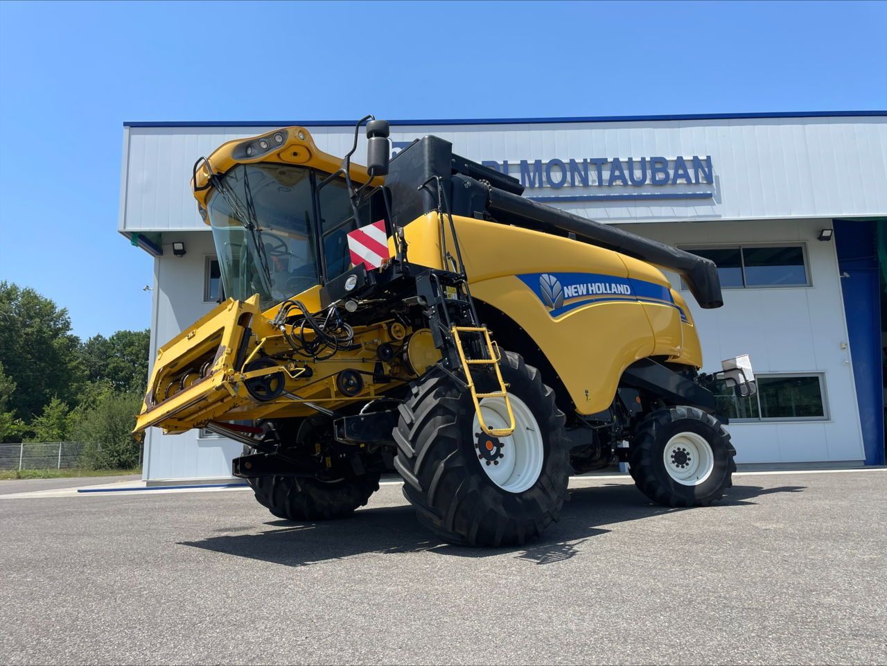 E-FARM: New Holland CX 6090 Elevation - Kombajn zbożowy - id I1ALWIY - 115 000 € - Rok produkcji: 2013 - Motogodziny: 4013,Francja