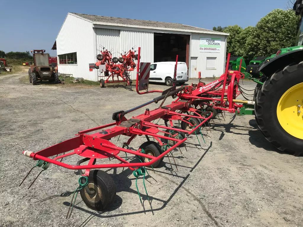 E-FARM: Kverneland 8090 - Tedder - id TIWJDQL - €6,900 - Year of construction: 2013 - France