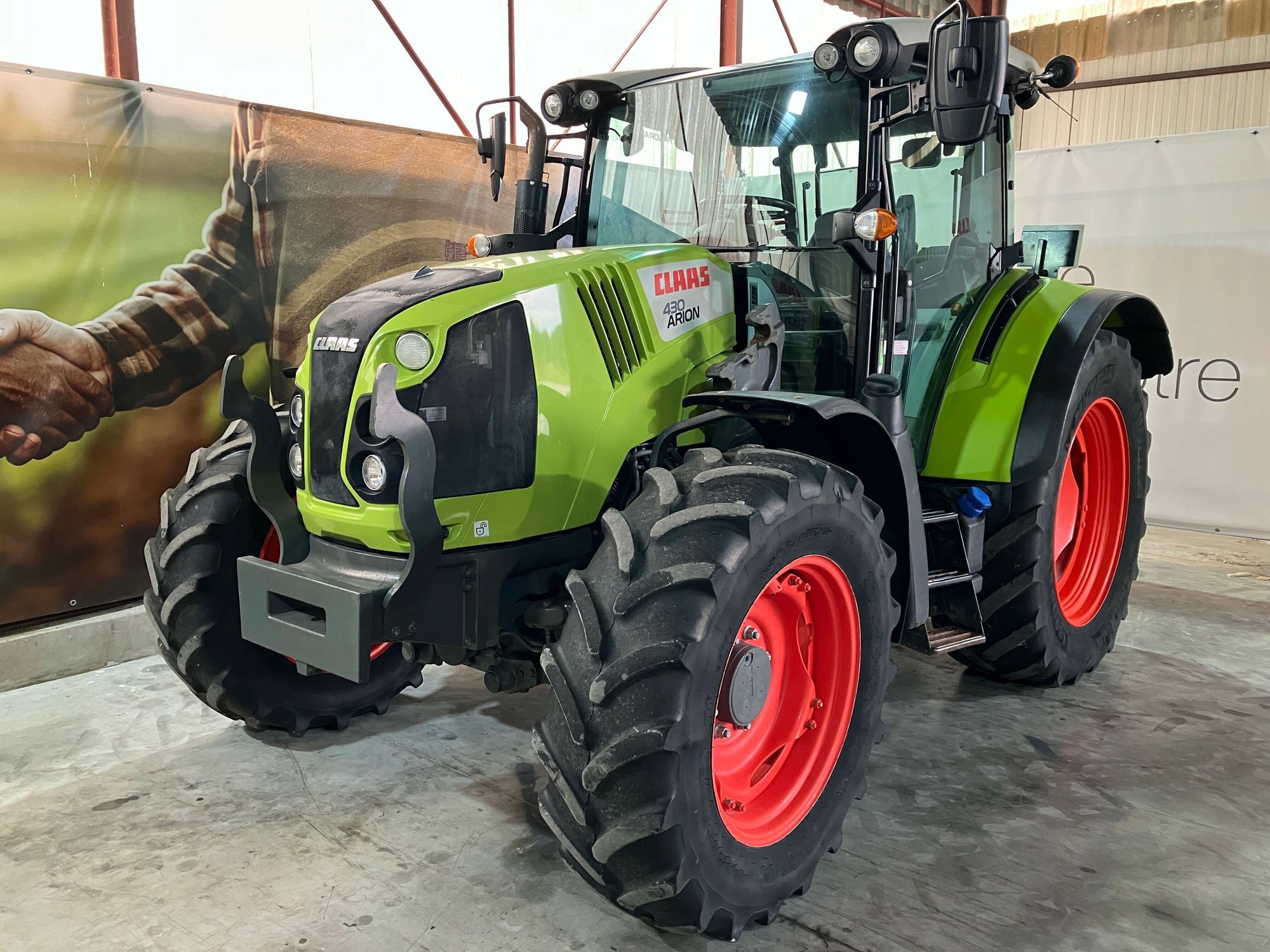 E-FARM: Claas Arion 430 - Traktor - id TZ5EMQG - 54.800 € - Baujahr: 2020 - Abgelesene Motorstunden: 4.722,Motorleistung (PS): 120,Frankreich