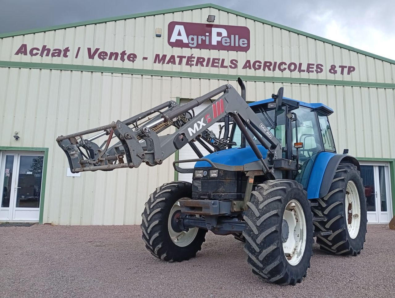 New Holland TS 100 Trattore 24.000 €