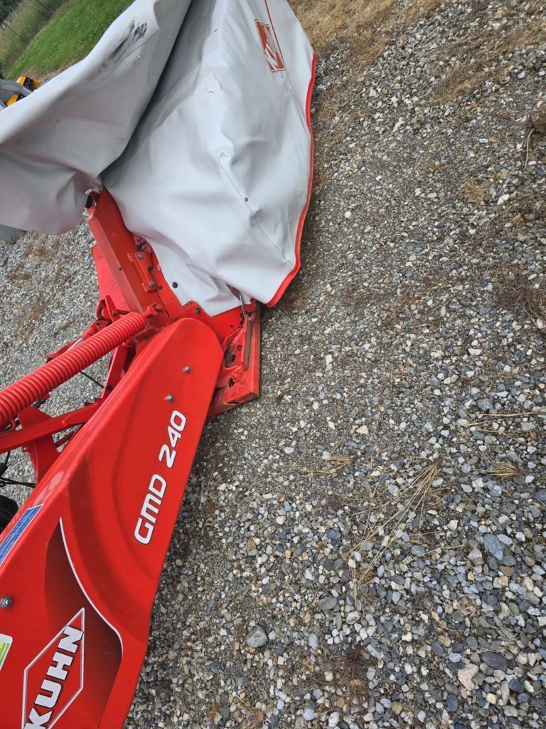 E-FARM: Kuhn GMD 240 - Faucheuse - id RNMSGF5 - 5 800 € - Année: 2015 - France