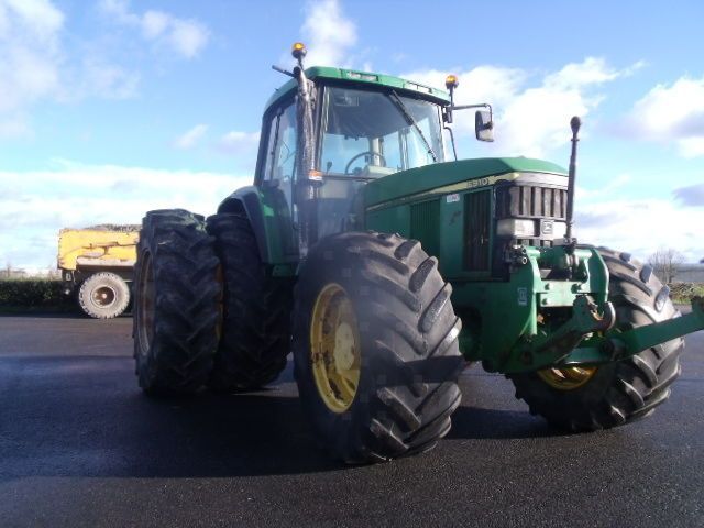 John Deere 6910 Traktor 29 900 EUR