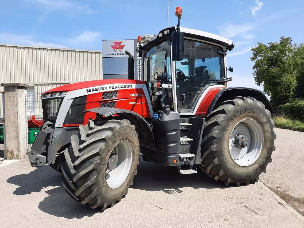 Massey Ferguson 8S.225 Tractor €122,000