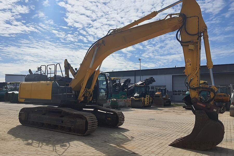 E-FARM: Hitachi zx 300 lcn-6 - Crawler excavator - id TINFRQB