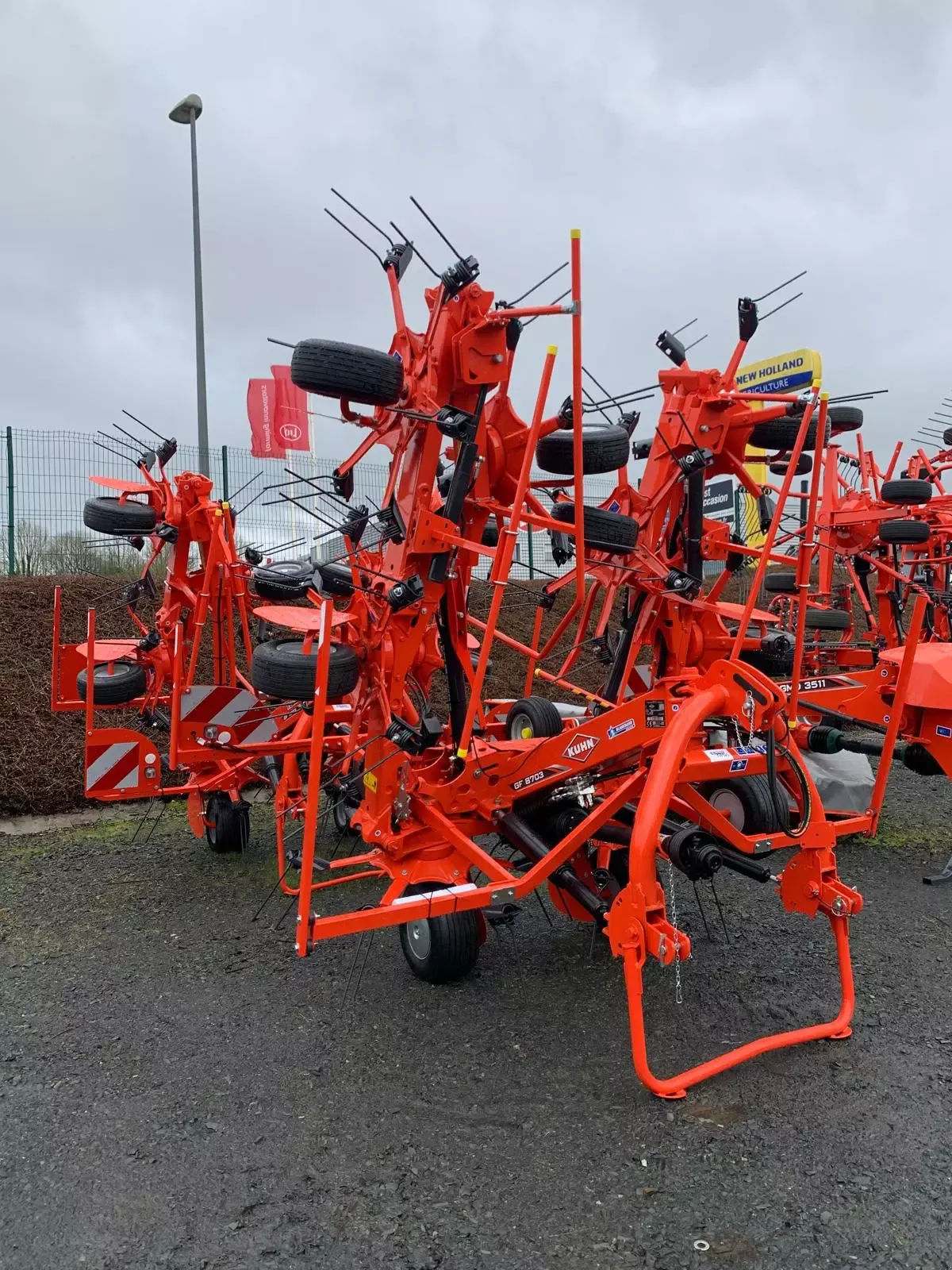 E-FARM: Kuhn GF 8703 - Faneuse - id QPYU4CR - Année: 2024 - France