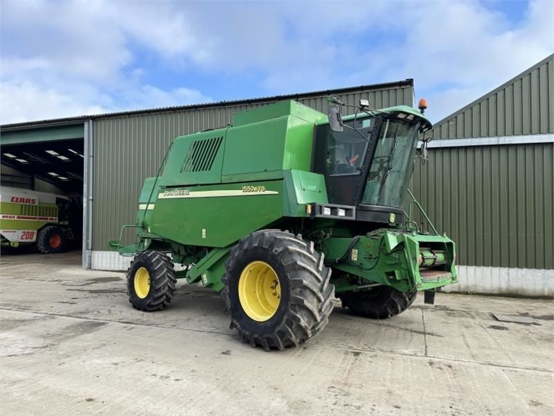 John Deere 620R Cabezal 24.044 €