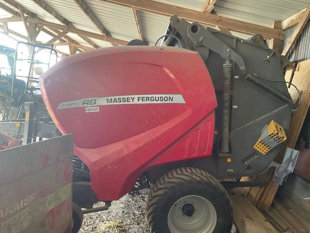 E-FARM: Massey Ferguson rv 4180 v - Presă de balotat - id MBHGHSU - 29.650 EUR - Anul: 2021 - Numărul total de baloți produși: 9.050,Franța