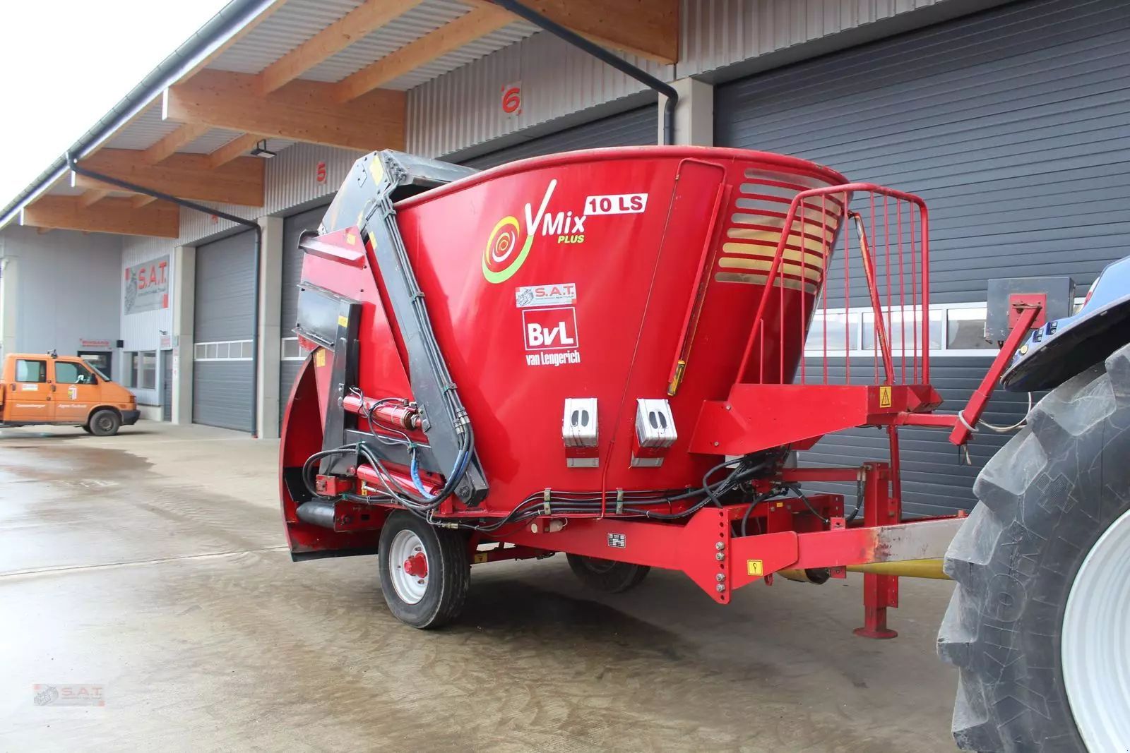 E-FARM: BVL 10 mix - selbstbefüller futtermischwagen - Mezcladora de alimentos - id IEZNTFW - 10.168 € - Austria