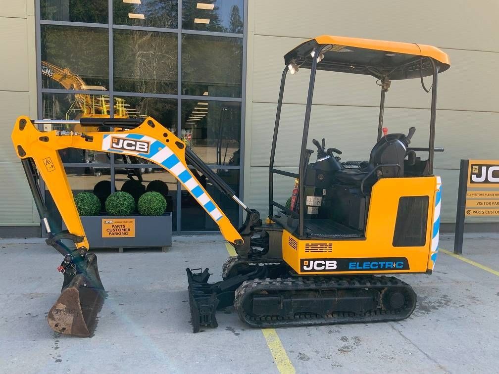 JCB 19c-1 etec Mini excavator €16,671