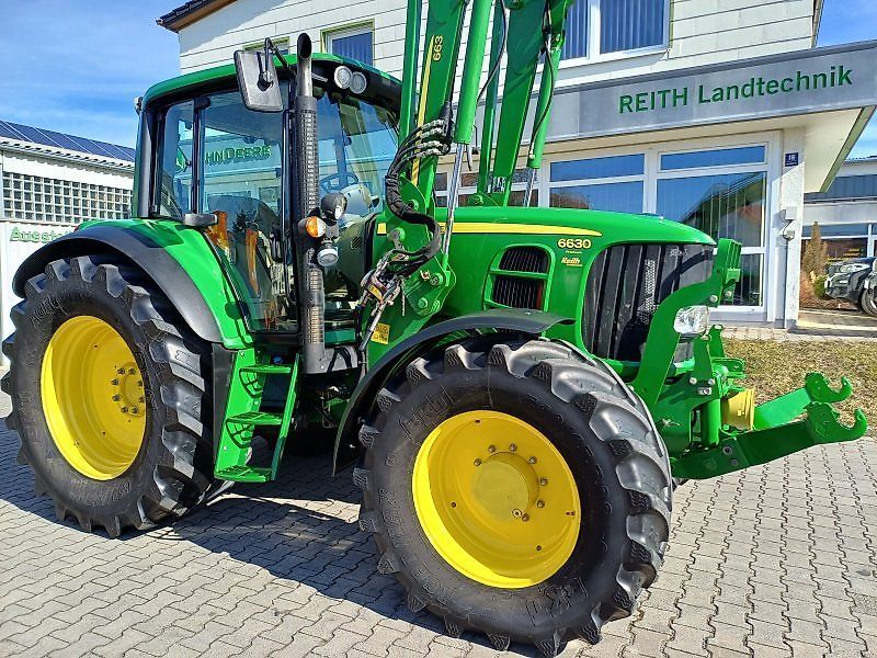 E-FARM: John Deere 6630 Premium - Traktor - id EBNDQCN - 68 182 EUR - Gyártási év: 2011 - Üzemóra (motor): 8379,Motor teljesítménye (LE): 155,Németország