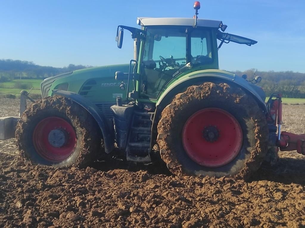 Fendt 930 Vario ProfiPlus tractor €72,000