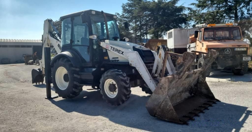 E-FARM: Terex 820 - Retroexcavadora - id IBZGEEK - 26.500 € - Año: 2008 - Portugal