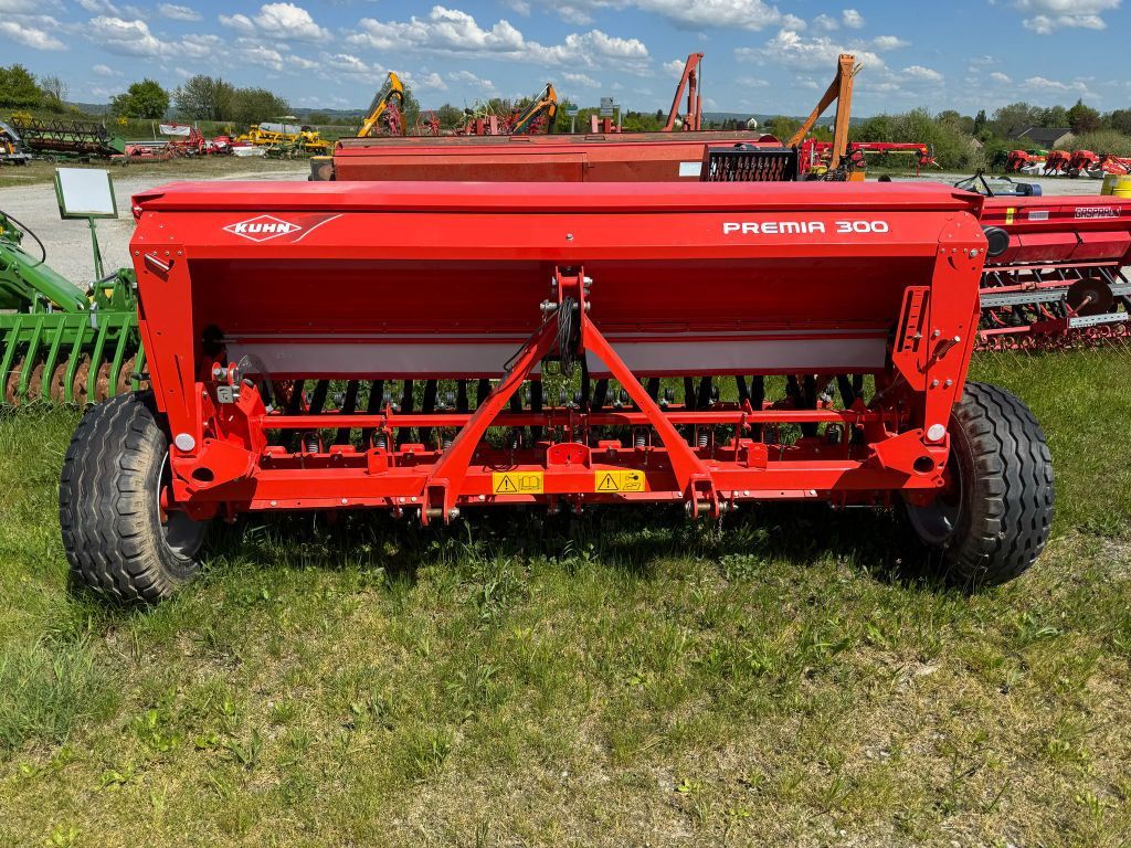 E-FARM: Kuhn premia 300 24 sd - Drillmaschine - id AWLW2VN - 9.300 € - Baujahr: 2015 - Frankreich