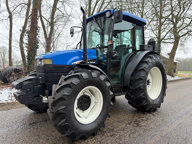 New Holland TN 70 DA Traktor