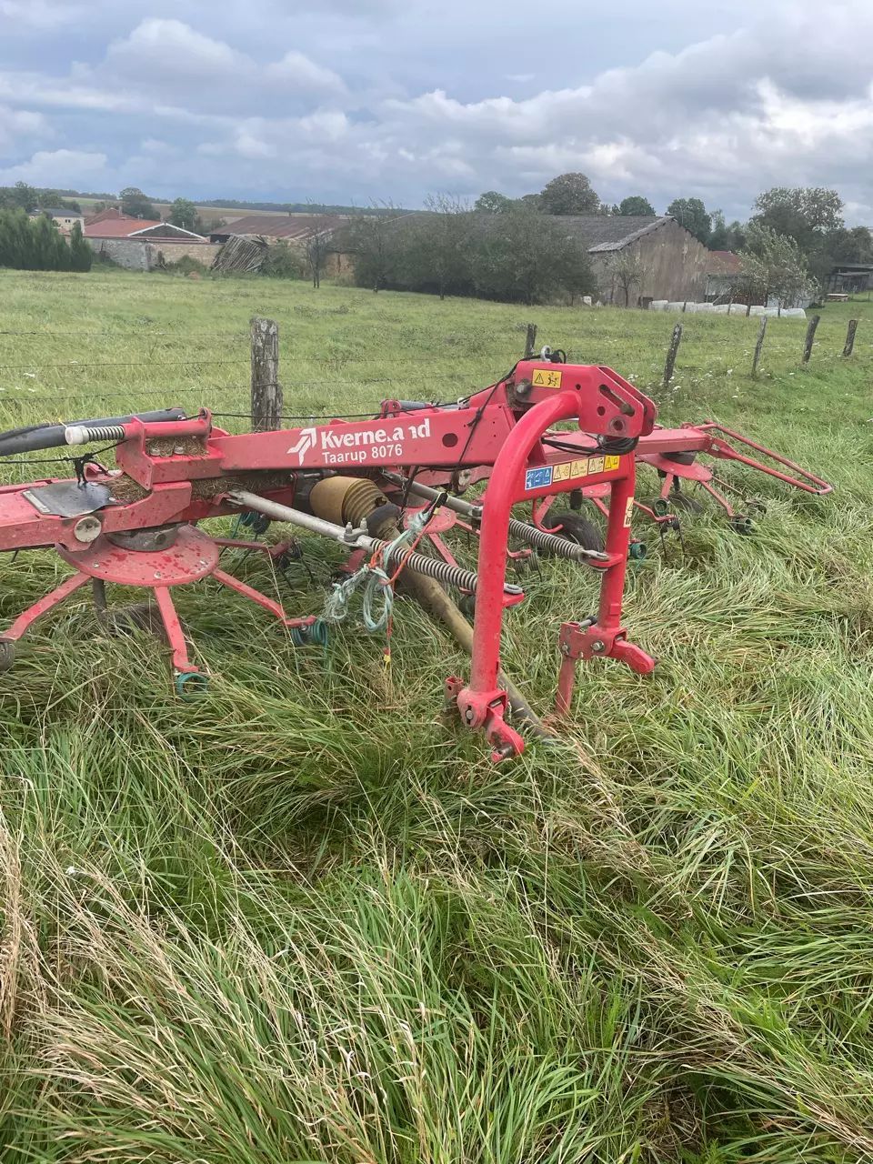 E-FARM: Kverneland taarup 8076 - Tedder - id YIGAX5M - €7,500 - Year of construction: 2012 - France