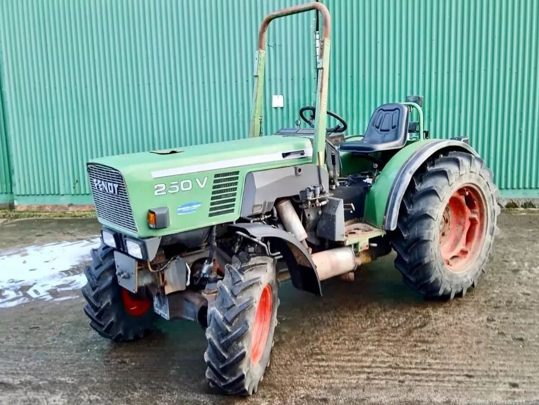 Fendt Farmer 250 V Tractor €16,800