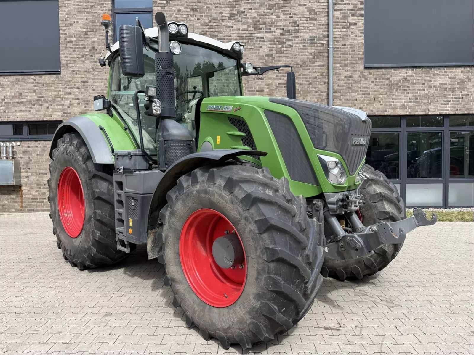 Fendt 828 Vario Profi Plus Tractor €112,500