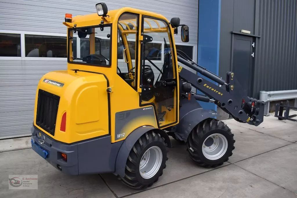 E-FARM: Eurotrac eurotrac w12 s, xl, incl oder ohne kabine - Chargeuse à roues téléguidée - id 3XHTJTL - 26 800 € - Année: 2025 - Lecture du nombre d'heure: 1,Puissance du moteur (chevaux): 36,Autriche