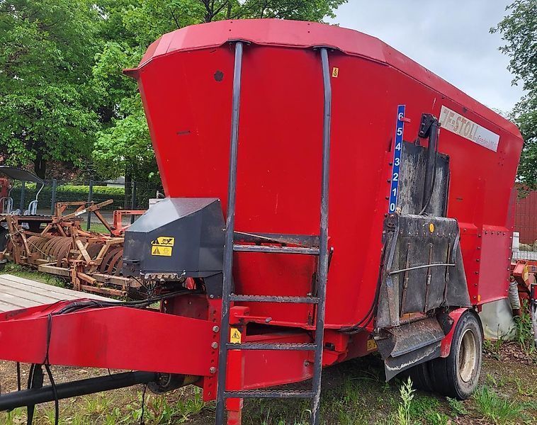 E-FARM: JF Stoll vm 14-2s - Mixer feeder - id 6NEAQJN - €8,000 - Year of construction: 2011 - Germany