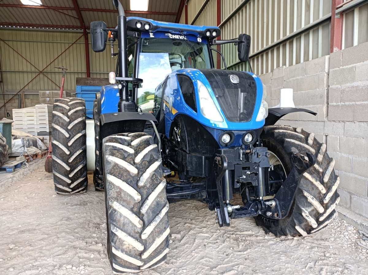 E-FARM: New Holland T7.230 - Traktor - id FYTGHM4 - 89.000 € - Baujahr: 2017 - Abgelesene Motorstunden: 2.300,Motorleistung (PS): 190,Frankreich