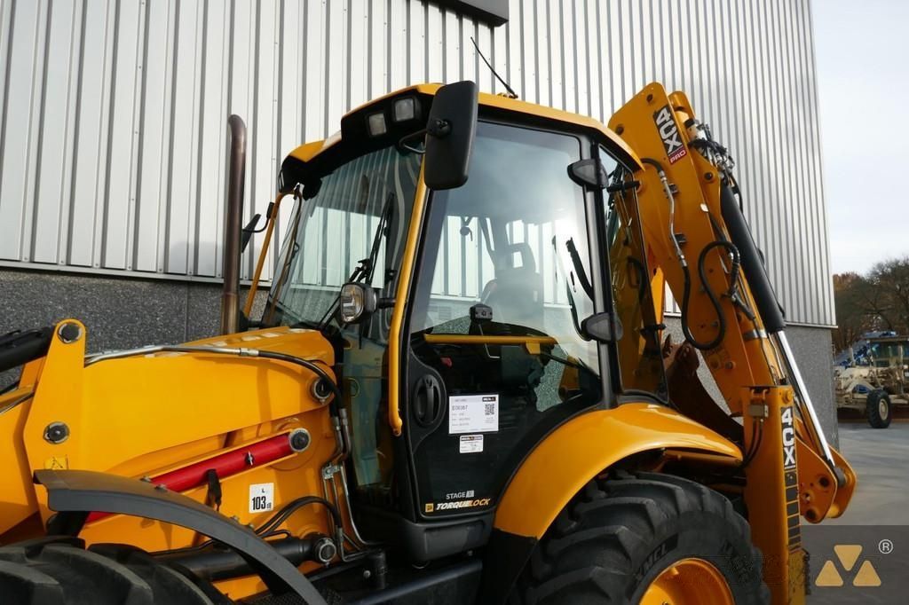 JCB 4CX Pro Retroexcavadora 79.000 €