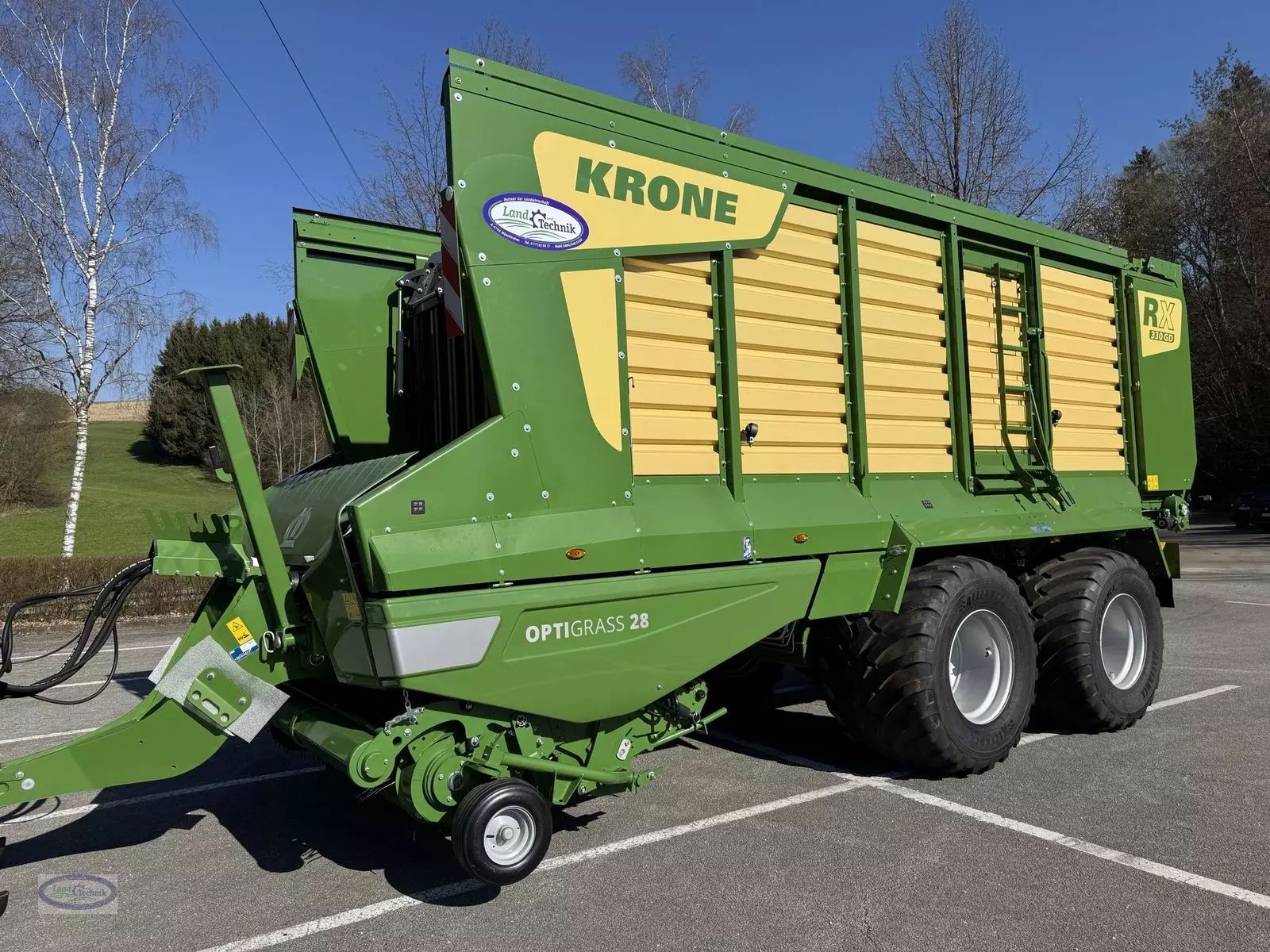 E-FARM: Krone RX 330 GD - Remolque - id IQ6QILG - 133.325 € - Año: 2025 - Austria