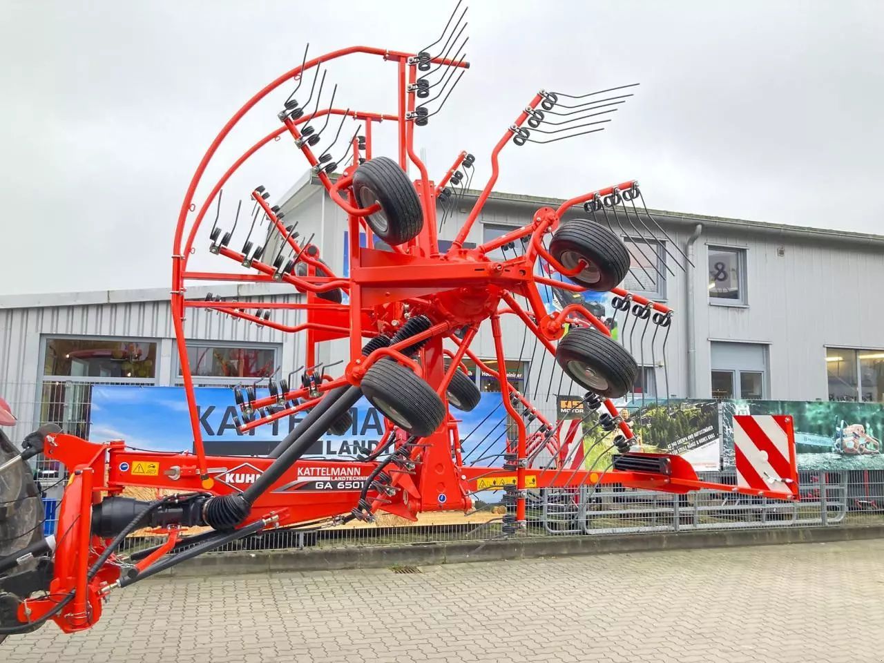 E-FARM: Kuhn GA 6501 P - Andaineur - id UMFHCBV - Année: 2024 - Allemagne