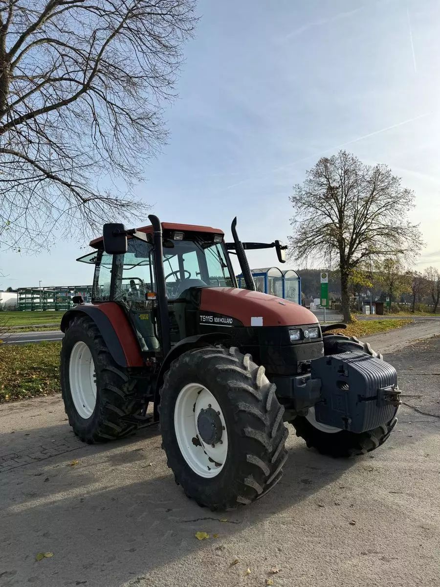 New Holland TS 115 Tractor 25.000 €